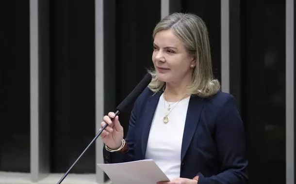 Gleisi Hoffmann: "pacificação que Bolsonaro propõe é a impunidade e o esquecimento dos crimes que cometeu"