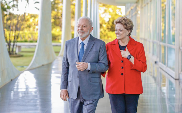 Oito anos depois do golpe, Dilma retorna ao Palácio da Alvorada