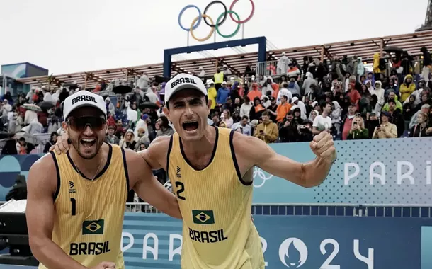 André e George sobram na estreia do vôlei de praia em Paris 2024