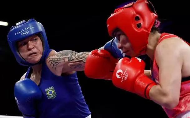 OIimpíadas de Paris: Bia Ferreira ganha na estreia e avança para as quartas de final do boxe