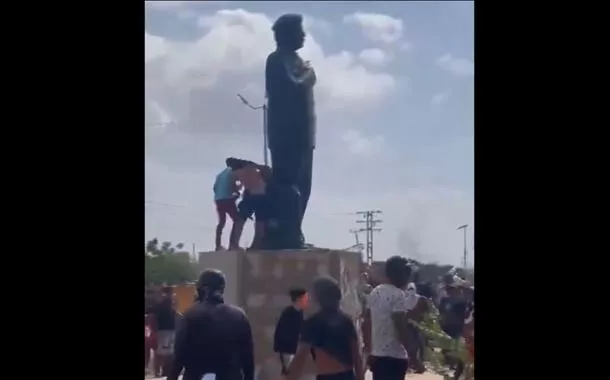 Estátua de Hugo Chávez