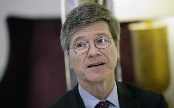 "Biden colocou nossas vidas e a humanidade em risco", diz Jeffrey Sachs