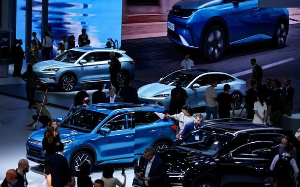 China recorre à OMC contra tarifas da União Europeia sobre carros elétricos