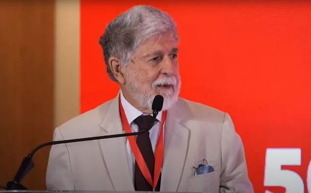 Celso Amorim: Brasil e China expandirão cooperação em Inteligência Artificial e transição energética