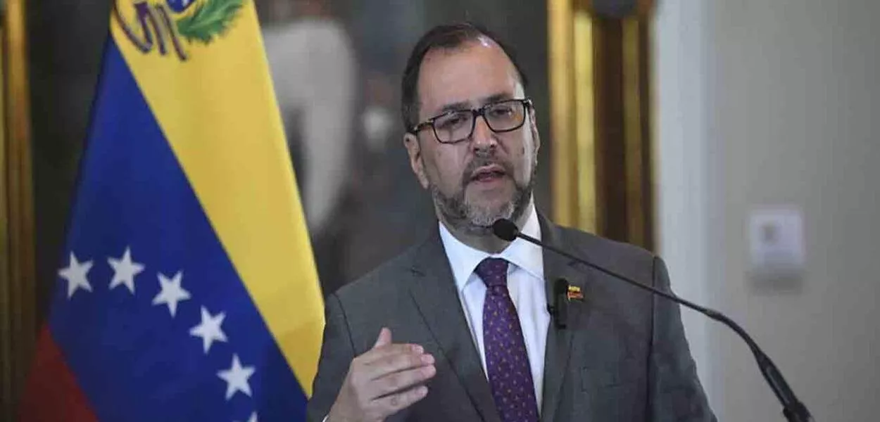 Yván Gil, chanceler da Yván Venezuela 