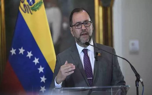 Chanceler venezuelano responsabiliza os EUA por tentativa de golpe de Estado