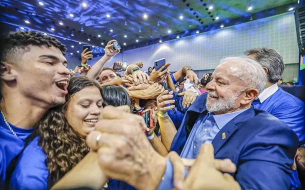 Lula durante expansão do programa pé-de-meia no Ceará