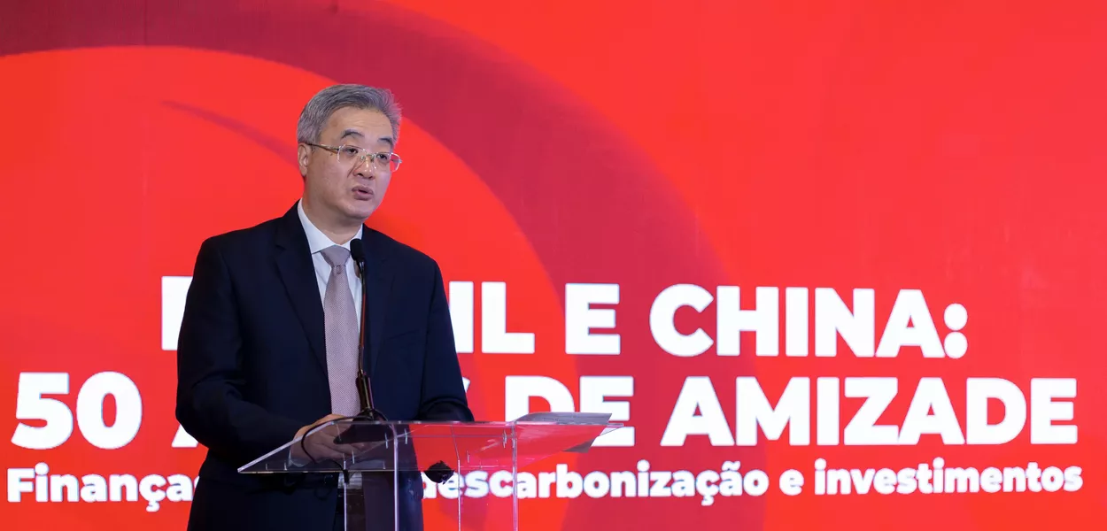 Embaixador chinês Zhu Qingqiao