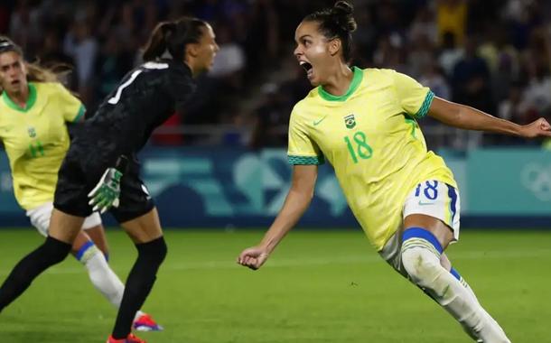 Paris 2024: Brasil elimina França e avança à semifinal contra a Espanha no futebol feminino