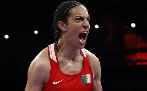 Pugilista argelina Imane Khelif busca ourospin palace online casino canadaParisspin palace online casino canadameio a polêmica sobre gênero