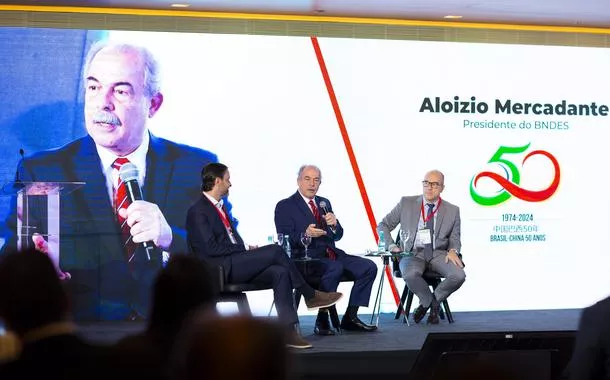 "O Brasil busca uma colaboraçãobrasileirao 2024 aponta com a China", afirma Aloizio Mercadante