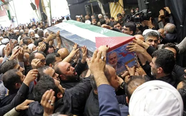 Funeral do líder do Hamas Ismail Haniyehjogar online na lotomaniaTeerã