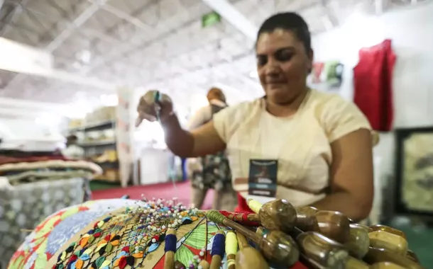 Mulheres empreendedoras pagam taxa de juros maior do que homens na tomada de crédito