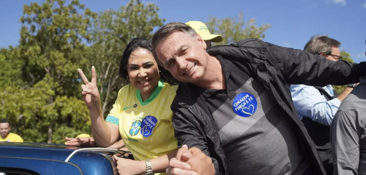Pré-candidata a prefeita de Palmas, deputada Janad Valcari, com Jair Bolsonaro