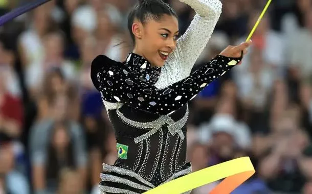 Ginástica rítmica: Bárbara Domingos põe Brasil em 1ª final individual