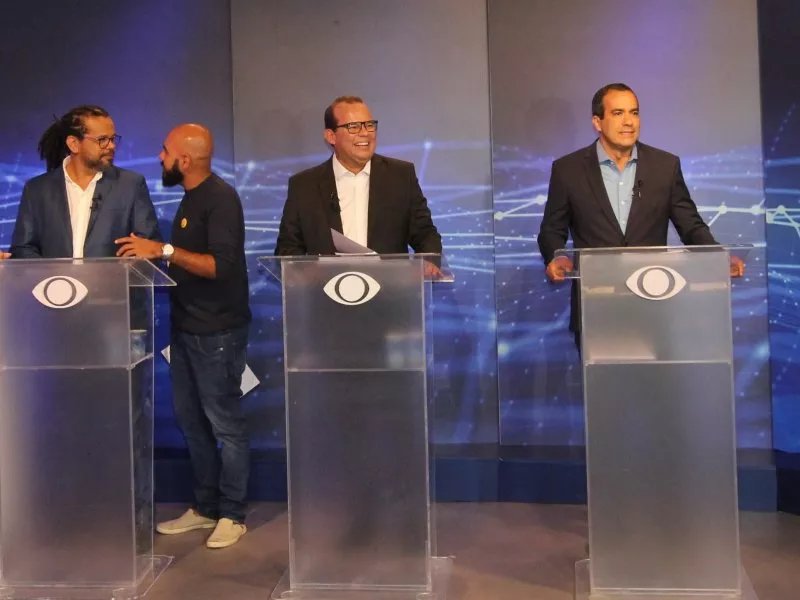 da esquerda para a direita: Kleber Rosa, Geraldo Júnior e Bruno Reis 