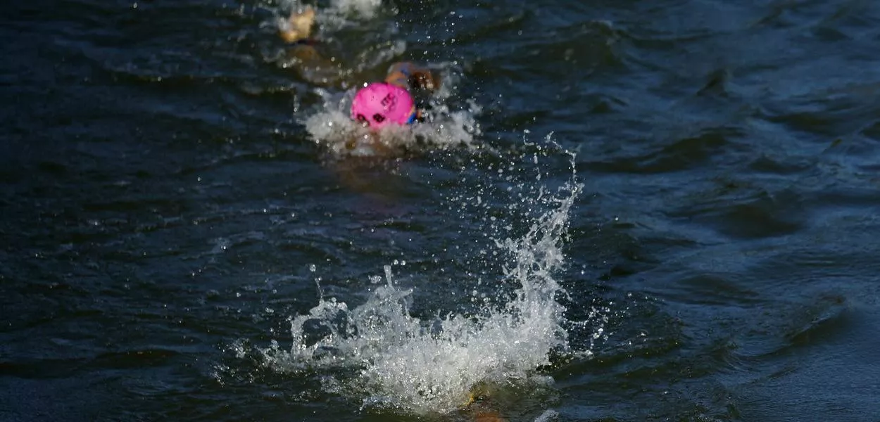 Competição no Rio Sena nas Olimpíadas de Paris 2024