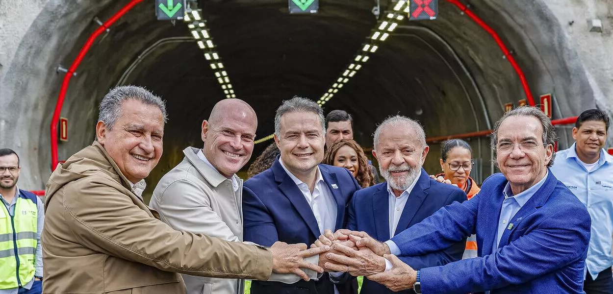 Rui Costa, Sérgio Garcia, Renan Filho, Lula e Décio Lima