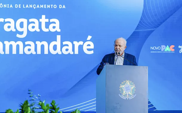 Lula pede um minutoonabet instagramsilêncio para vítimas da quedaonabet instagramaviãoonabet instagramVinhedo