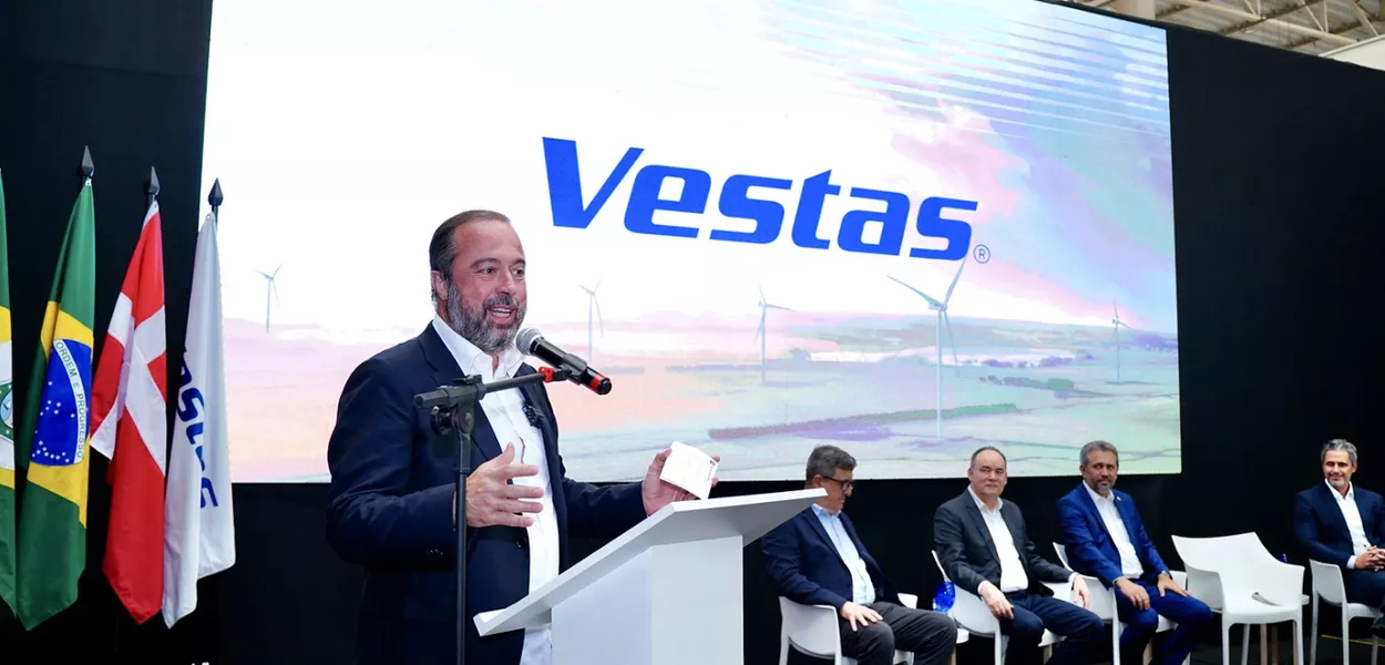Alexandre Silveira durante cerimônia de anúncio de investimentos da Vestas no Brasil