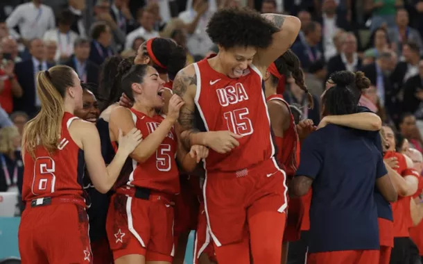 Olimpíadascasa campeão apostasParis 2024 - Basquete - Jogo da medalhacasa campeão apostasouro feminino - França x Estados Unidos - Bercy Arena, Paris, França - 11casa campeão apostasagostocasa campeão apostas2024. Brittney Griner dos Estados Unidos comemora com companheirascasa campeão apostasequipe após os Estados Unidos ganharem o ouro. 