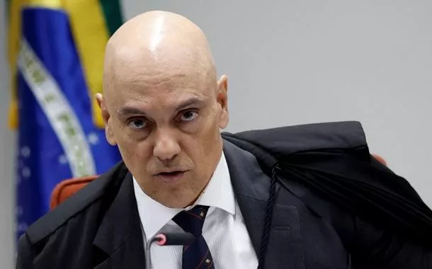 Moraes condena notícias fraudulentas da Folha e de Glenn contra o STF