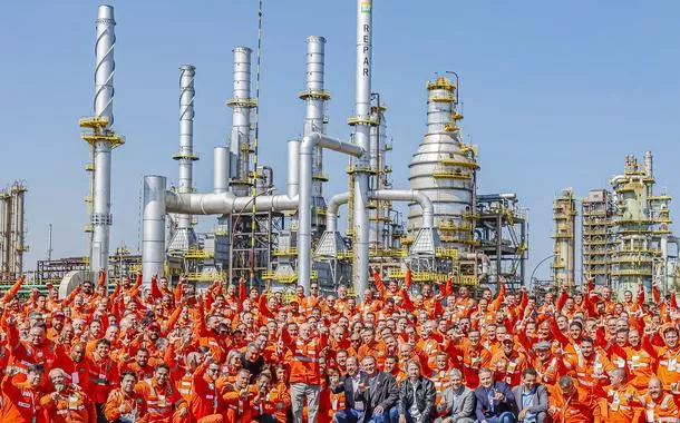 Lula participa de reabertura de fábrica de fertilizantes e visita unidade da Renault no Paraná