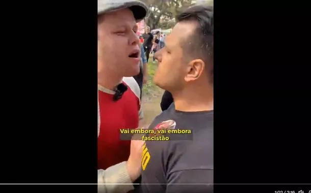 Militante do MBL tenta tumultuar ato de campanha de Maria do Rosário e é enquadrado por Leonel Radde (vídeo)