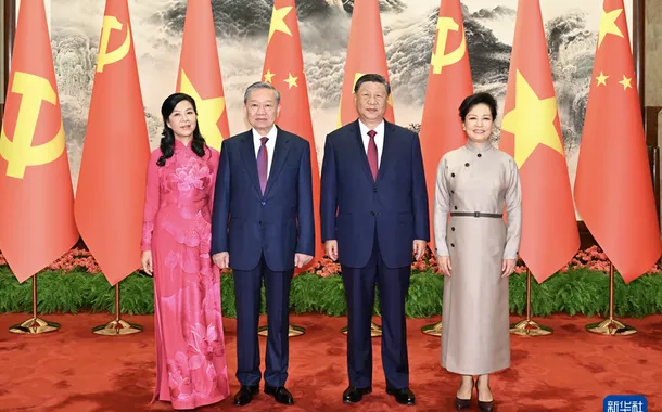 Xi Jinping e presidente vietnamita mantêm conversações em Beijing