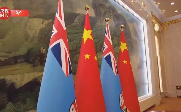 Xi Jinping se encontra com primeiro-ministro de Fiji