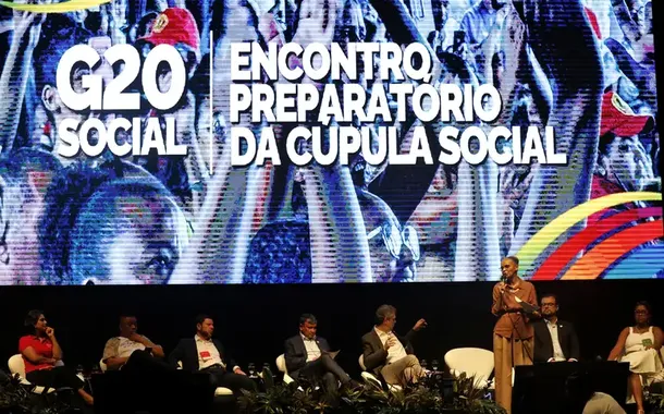 Marina Silva defende taxaçãocasa de apostas whatsappsuper-ricos para financiar transição ecológica