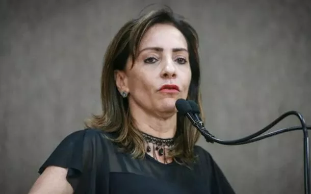 Aracaju: candidata bolsonarista tem encontro secreto com mediador um dia antes do debate na Record