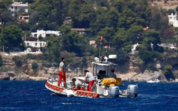 Operaçãoroleta da decisão onlineresgate a iate que afundou na Sicília
 21/8/2024    REUTERS/Guglielmo Mangiapane