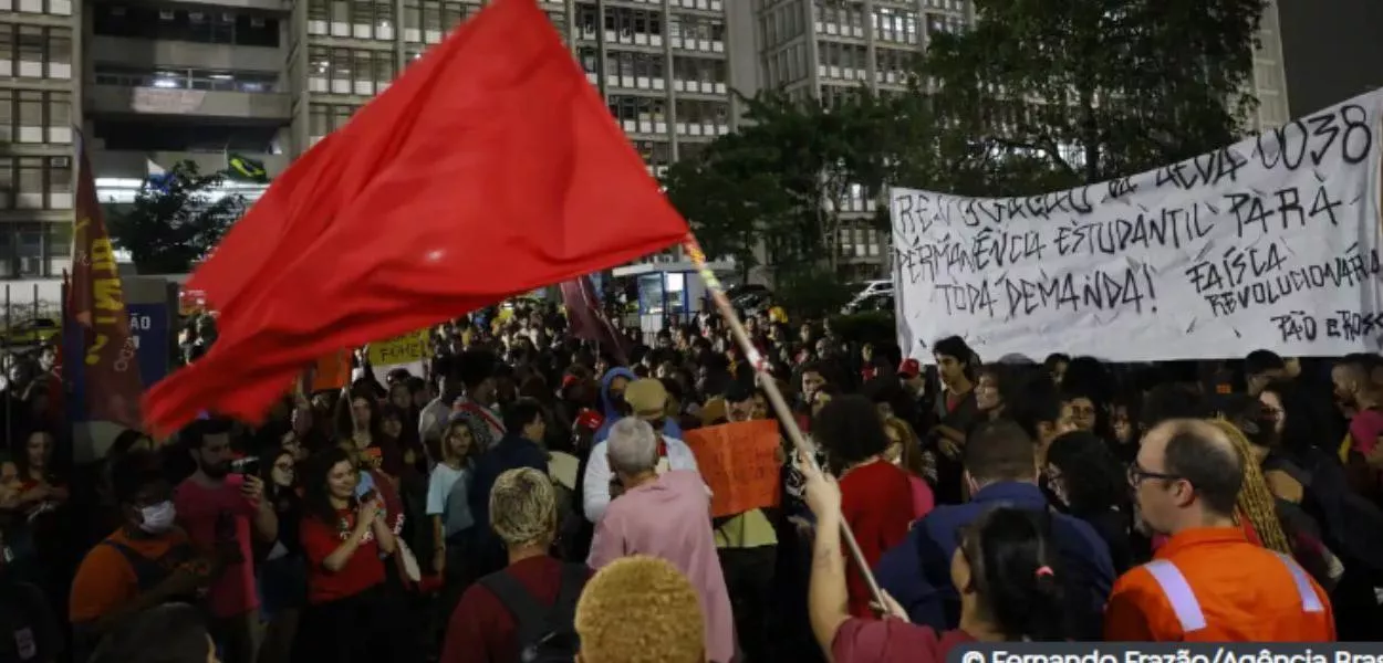 Estudantes voltam a ocupar prédio da Uerj