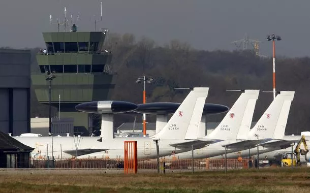 Aeronaves AWACS da OTAN no pátio da base aérea em Geilenkirchen, perto da fronteira germano-holandesa
03/04/2014
REUTERS/Ina Fassbender