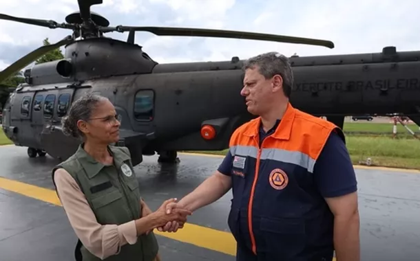 Governo Lula envia aviões para ajudar Tarcísio1xbet entrarFreitas no combate a incêndios