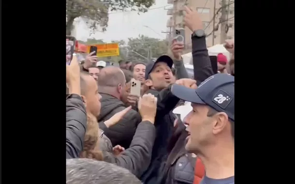 Pablo Marçal é expulso de feira em São Paulo sob gritos de "bandido" e "vagabundo" (vídeo)