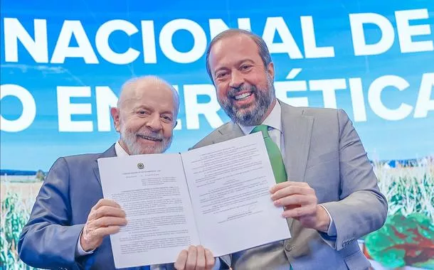 Lula e Alexandre Silveira anunciam política de transição energética