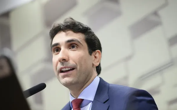 Galípolo diz que Banco Central não vai 'segurar câmbio no peito'