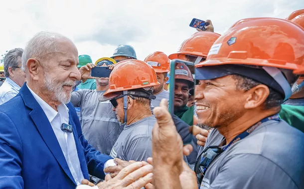 Presidente Luiz Inácio Lula da Silva durante cerimôniajogos betinauguração do Lote 2 da Vertente Litorânea Paraibana – Canal Acauã-Araçagi,jogos betRiachão do Poço - PB