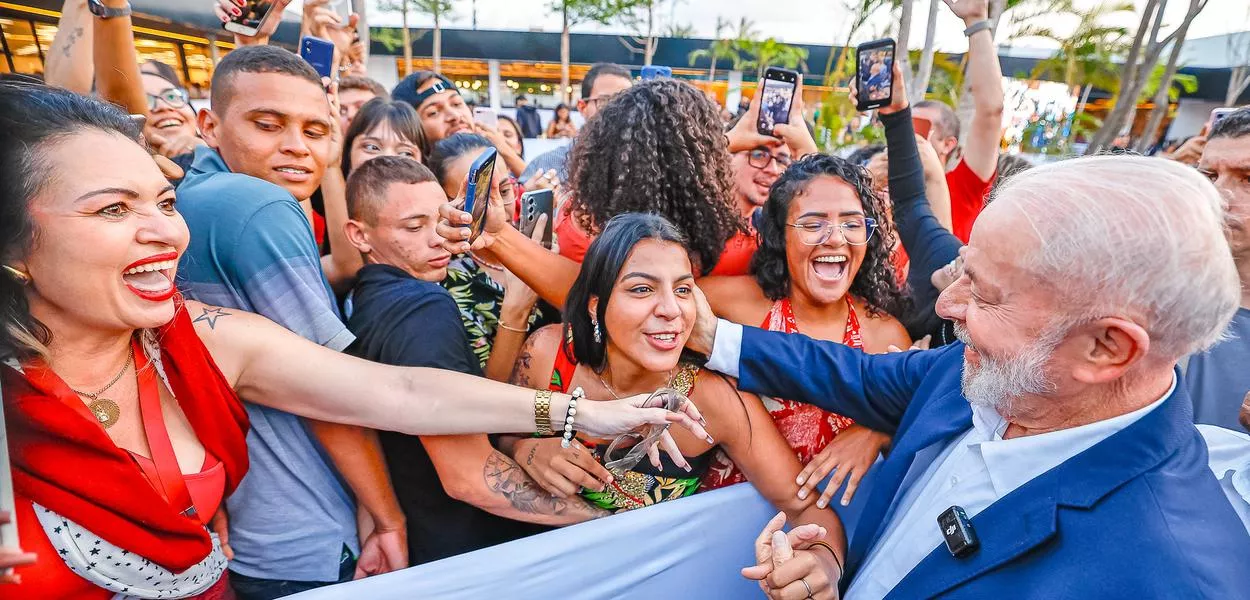 30.08.2024 - Presidente Luiz Inácio Lula da Silva durante visita à nova unidade da AeC em João Pessoa, seguida de encontro com jovens trabalhadores da empresa, na sede da AeC. João Pessoa - PB