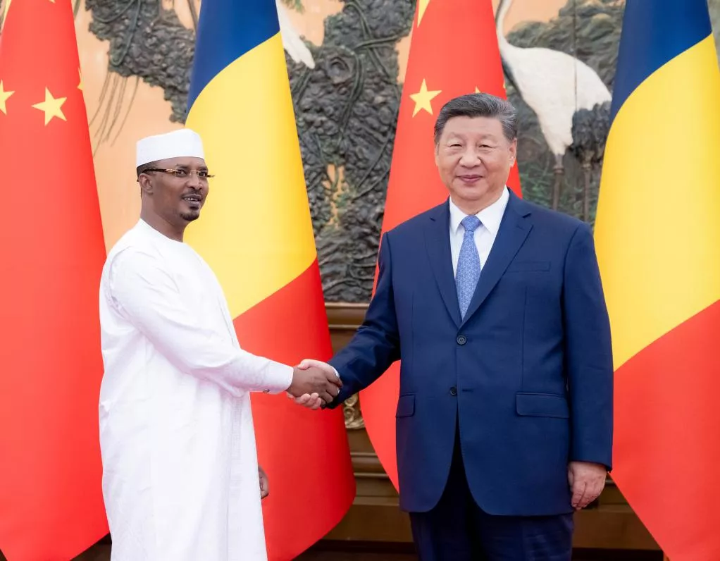 (FOCAC) Presidentes chinês e chadiano elevam laços bilaterais
