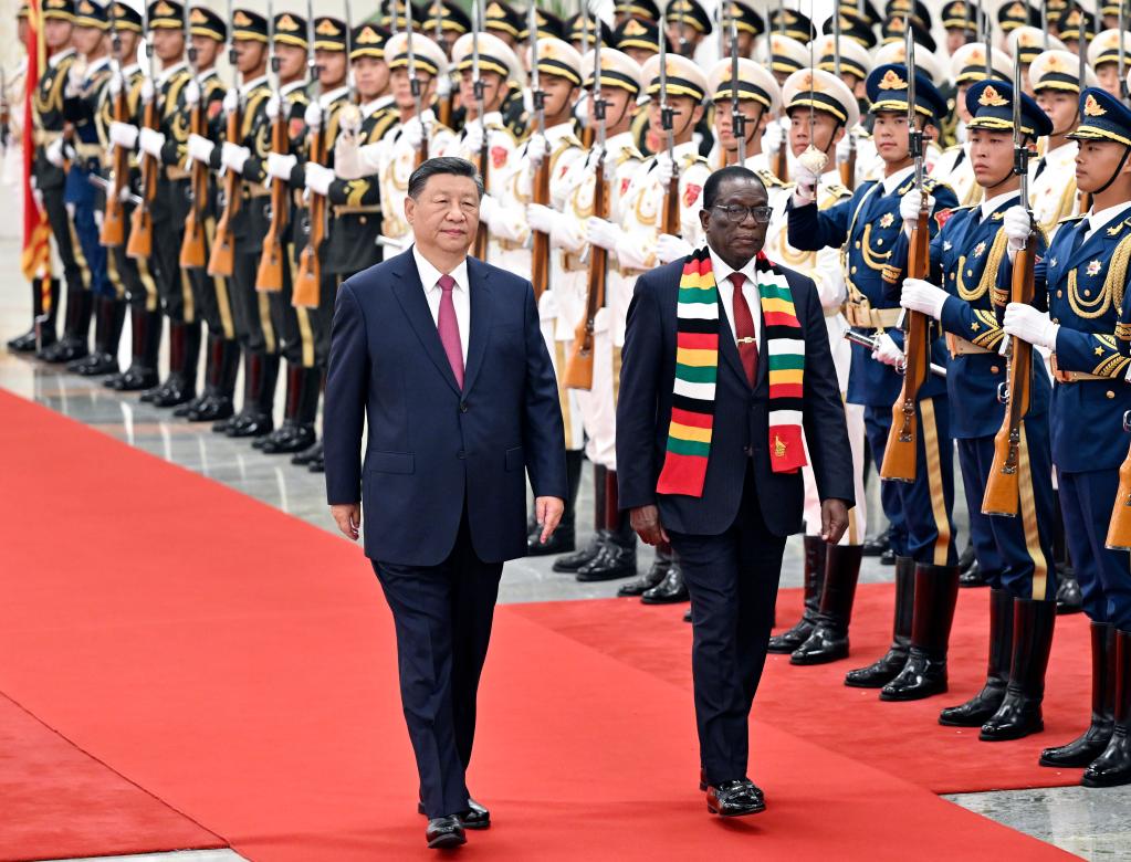 Xi realiza conversas com presidente zimbabuense