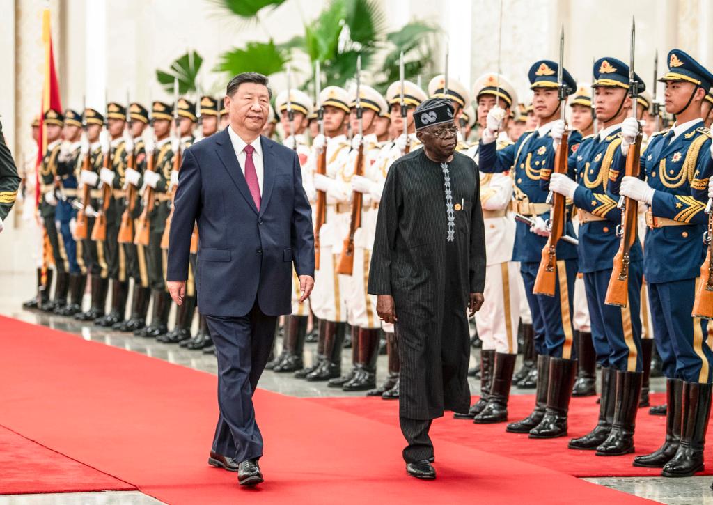 Presidentes chinês e nigeriano anunciam elevação de laços bilaterais