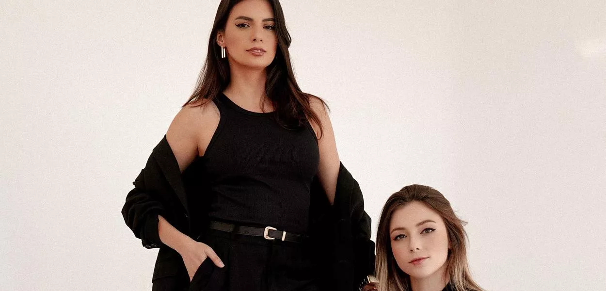 Paula Kodama e Aline Kalinoski