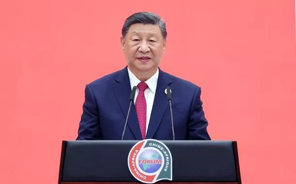 (FOCAC) Xi recebe líderes africanos e elogia laços modelo China-África antes da grande cimeira