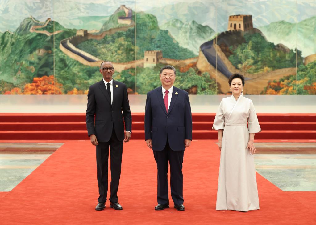 Xi e sua esposa, Peng Liyuan, realizaram um banquete para líderes africanos