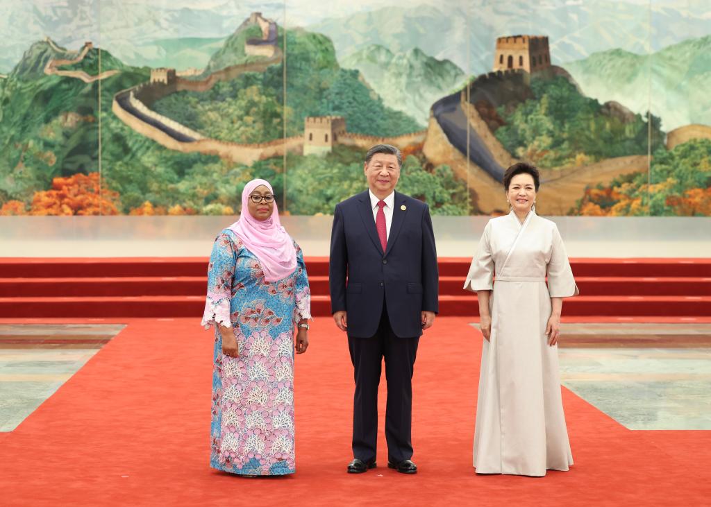 Xi e sua esposa, Peng Liyuan, realizaram um banquete para líderes africanos