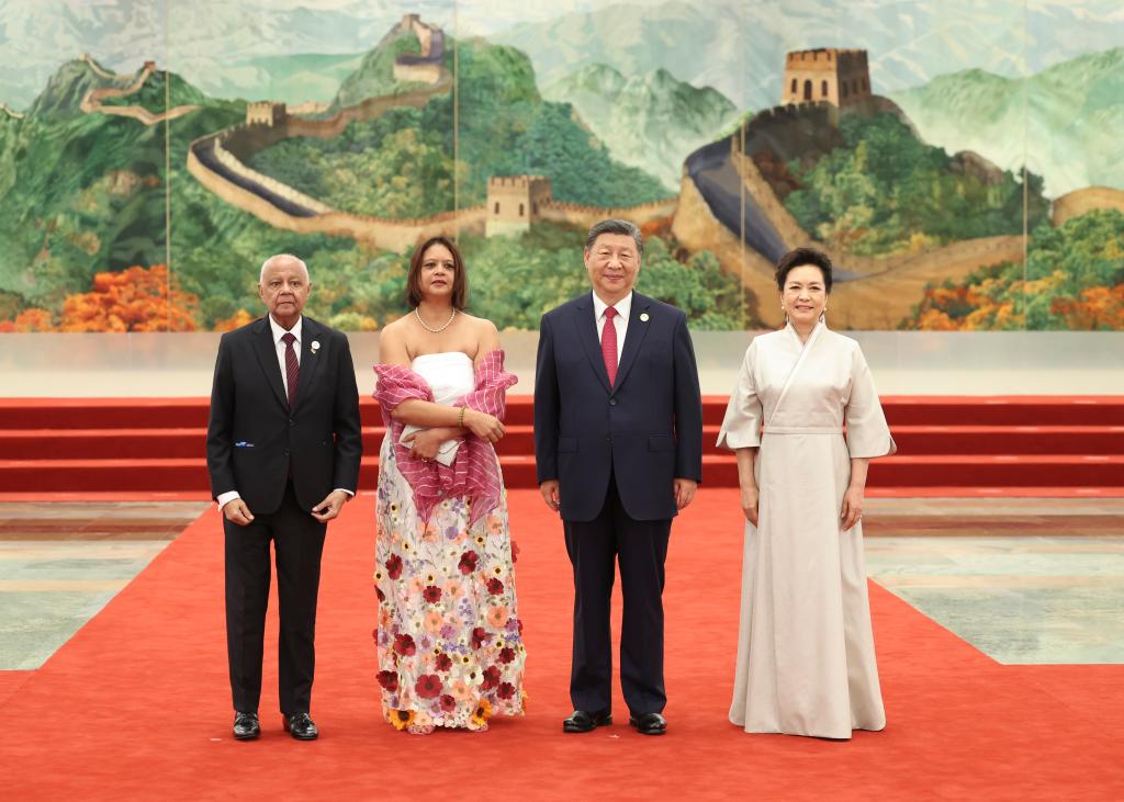 Xi Jinping e sua esposa, Peng Liyuan, realizaram um banquete para líderes africanos