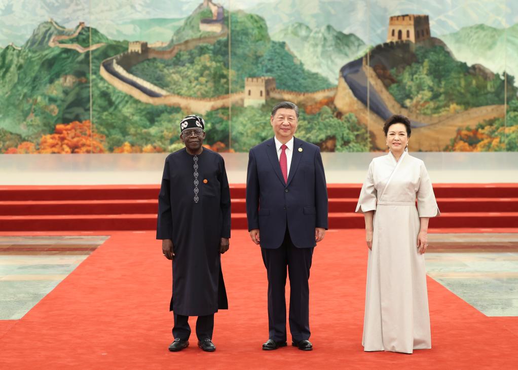 Xi e sua esposa, Peng Liyuan, realizaram um banquete para líderes africanos